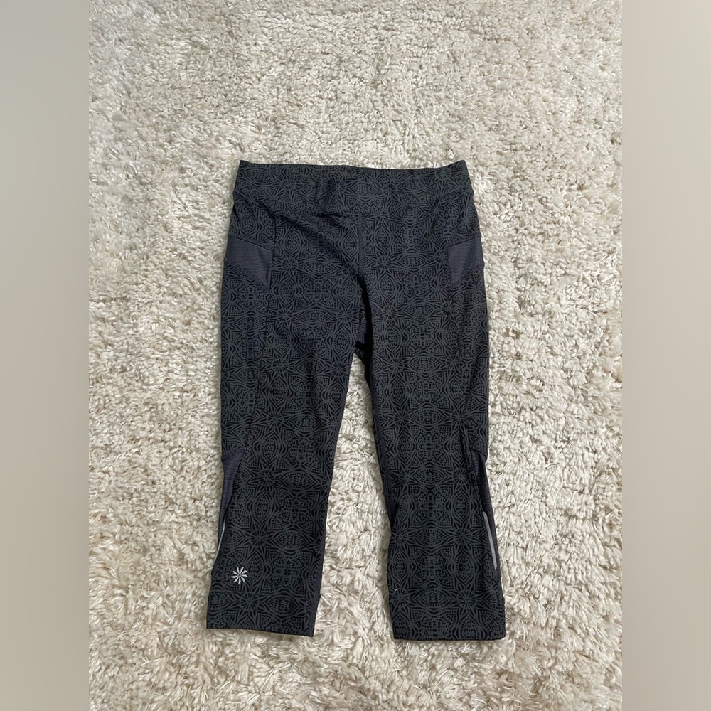 Athleta Patterned Cropped Athletic Legging Size Xs - image 1